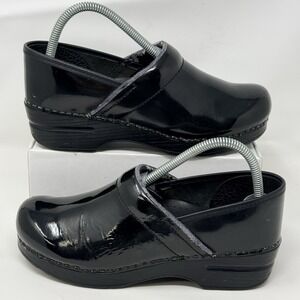 Dansko Professional Black Patent Leather Clogs EU 39 US 8.5-9 Women Slip On Shoe